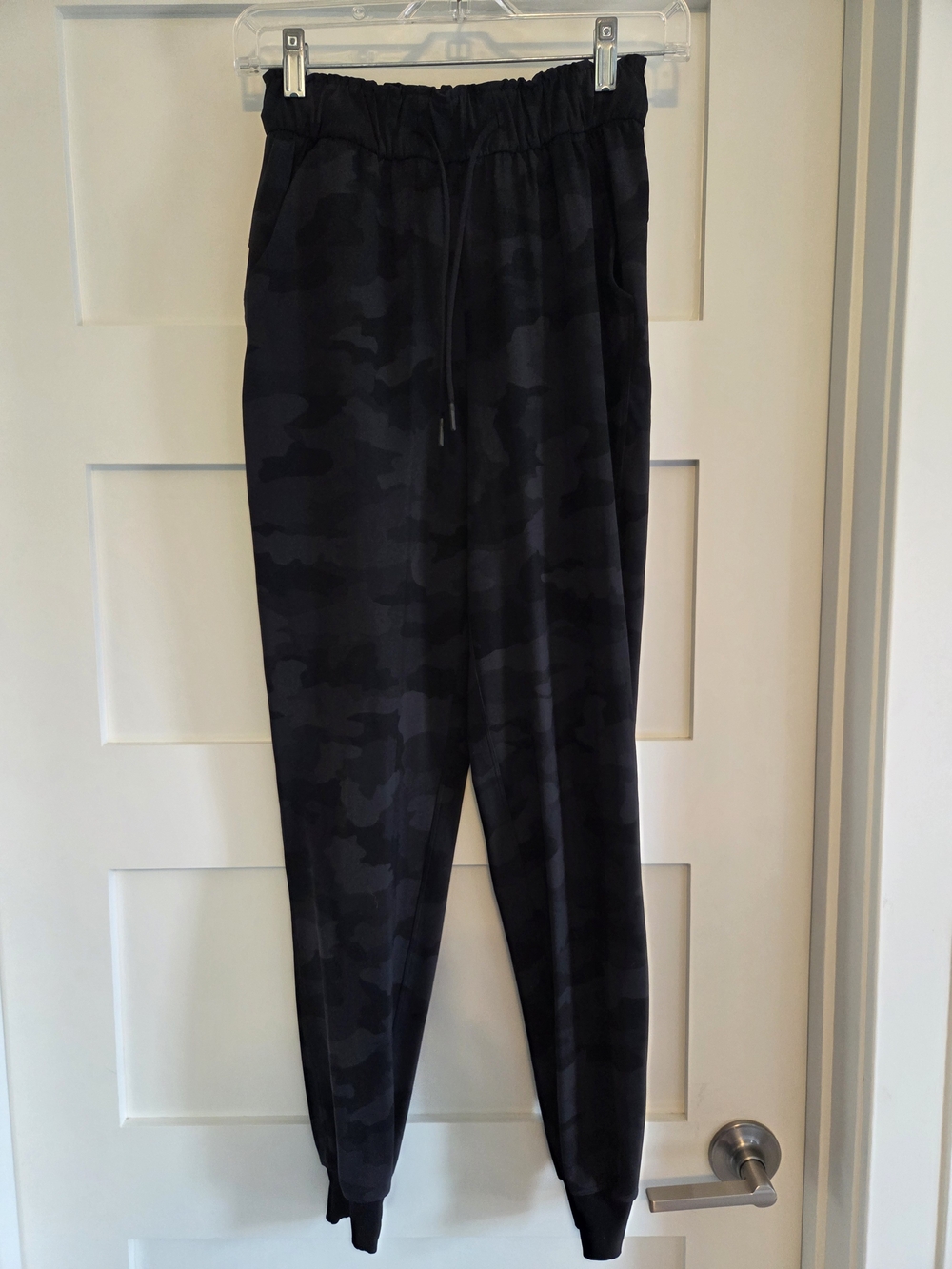 lululemon athletica Women's Stretch High Rise Black Camo Joggers